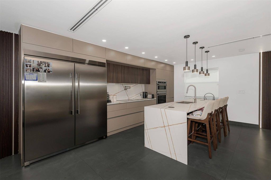 Luxury House for sale in Hollywood, 944 289 €, Photo 2