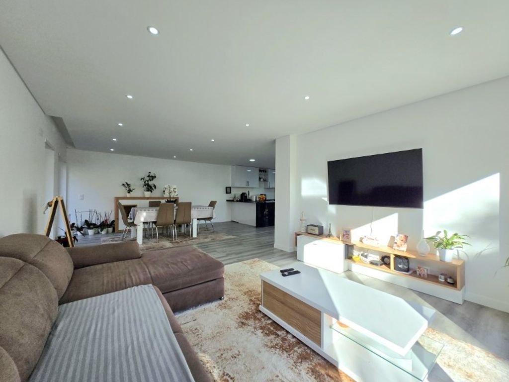 Maison de luxe à vendre à Loures, 630 000 €, Photo 3