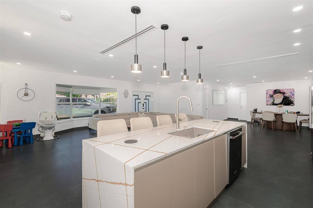 Luxury House for sale in Hollywood, 944 289 €, Photo 6