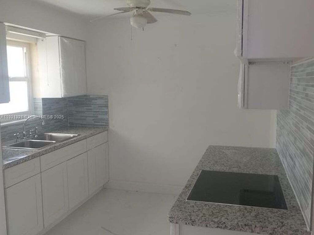 Luxury House for sale in Hollywood, 454 117 €, Photo 2