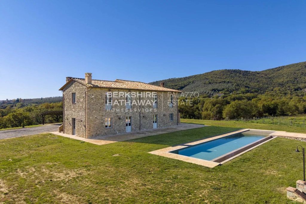 Luxury House for sale in Panicale, 2 690 000 €, Photo 1
