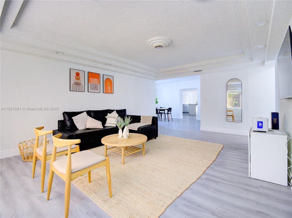 Luxury House for sale in Hollywood, 737 404 €, Photo 6