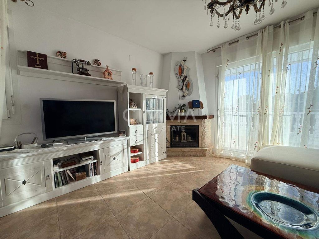 Maison de luxe à vendre à La Nucia, 496 000 €, Photo 1