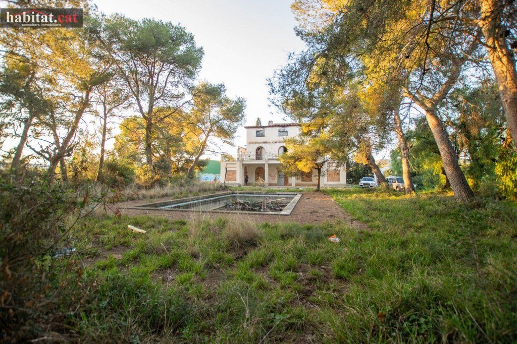 Maison de luxe à vendre à Vilanova I la Geltrú, 720 000 €, Photo 1