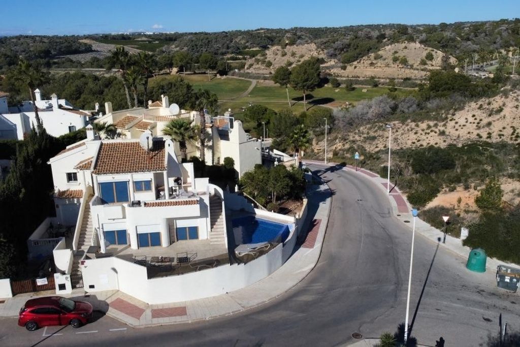 Luxury House for sale in Playas de Orihuela, 499 990 €, Photo 1