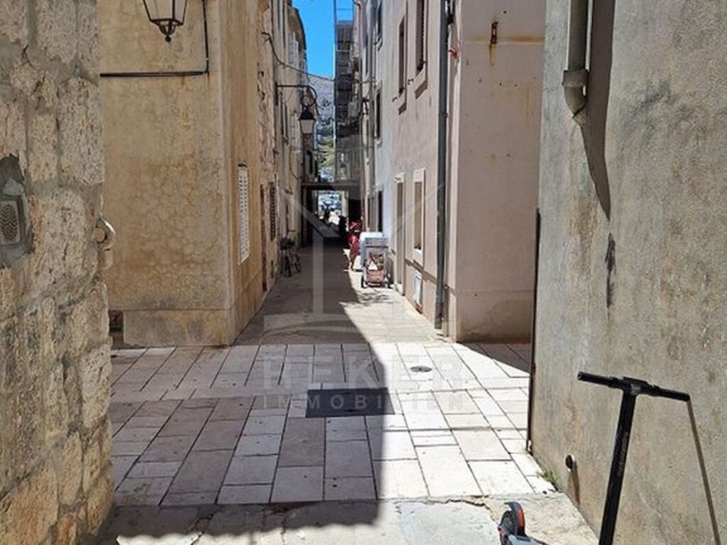 Maison de luxe à vendre à Pag, 350 000 €, Photo 2
