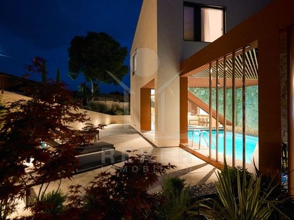 Maison de luxe à vendre à Porec, 743 750 €, Photo 3