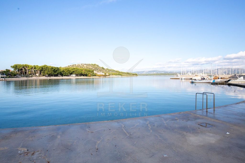 Maison de luxe à vendre à Murter, 390 000 €, Photo 4