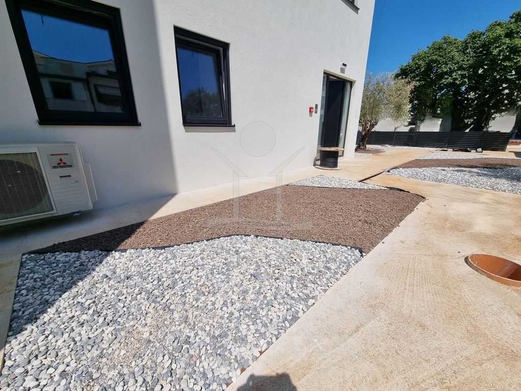 Maison de luxe à vendre à Porec, 598 000 €, Photo 5