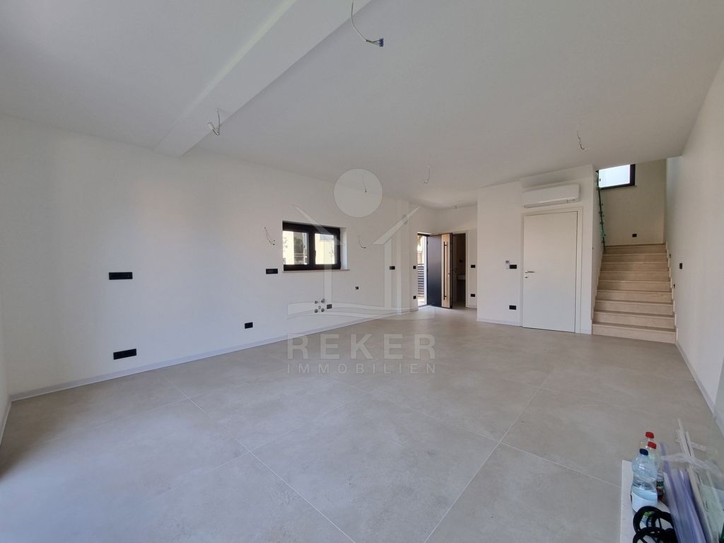 Maison de luxe à vendre à Porec, 505 000 €, Photo 5