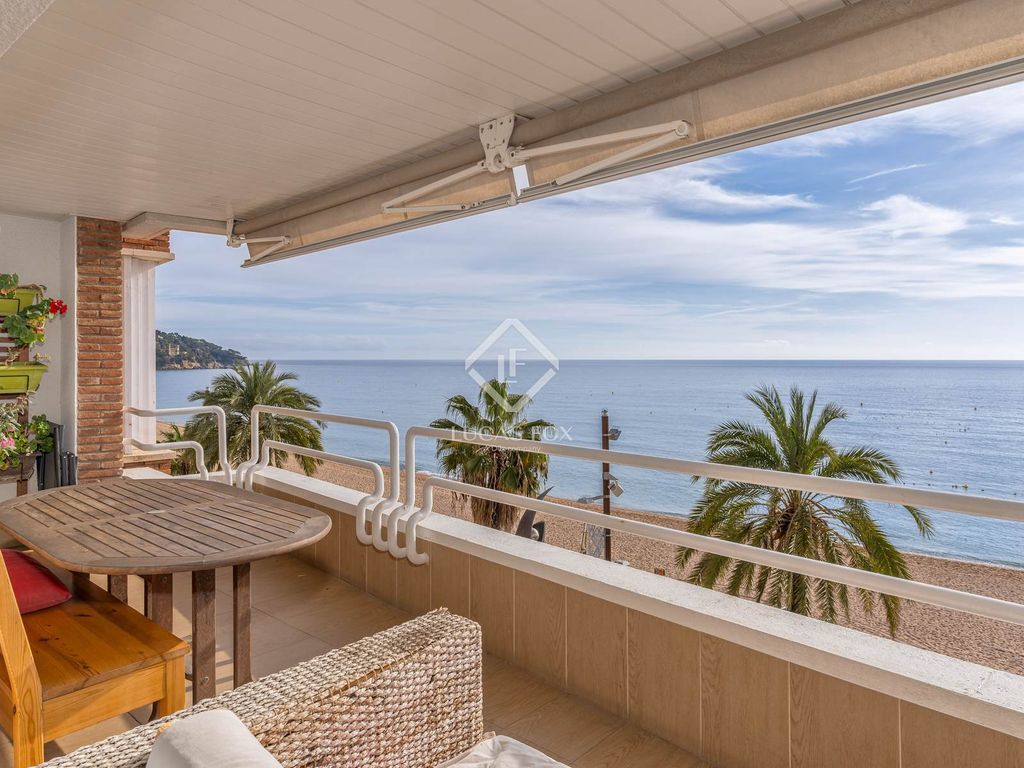 Luxury Apartment for sale in Lloret de Mar, 975 000 €, Photo 1