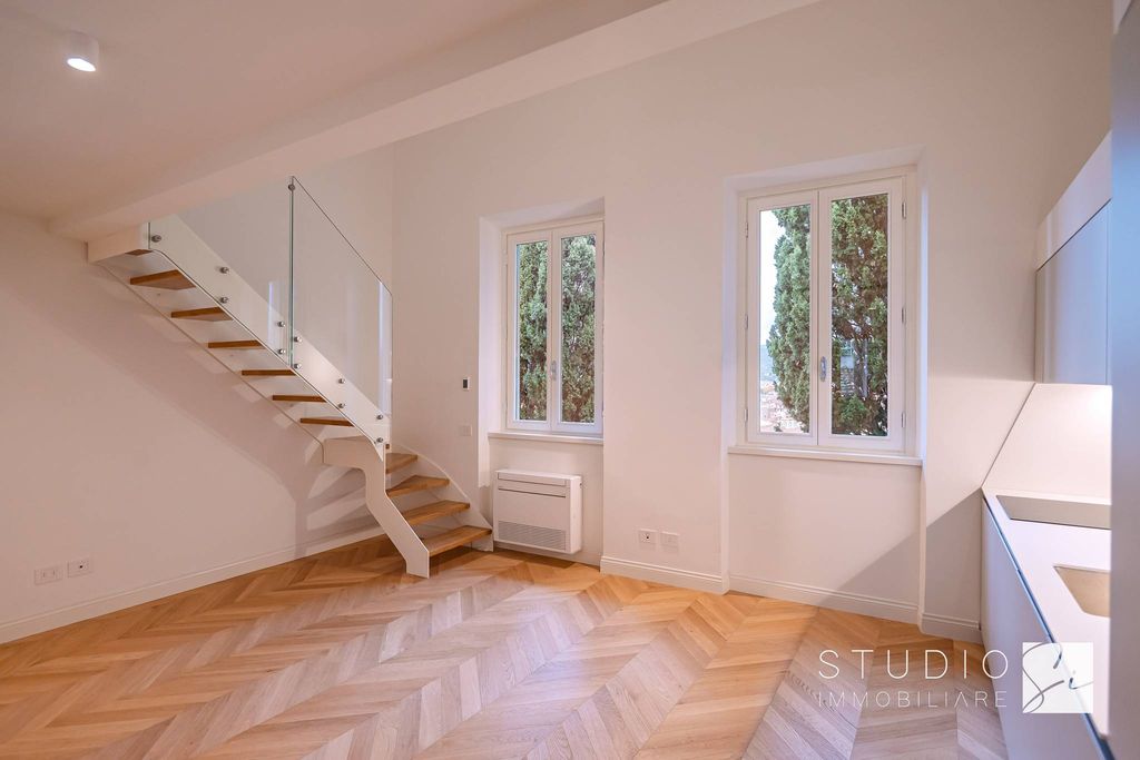 Luxury Apartment for sale in Florence, 1 150 000 €, Photo 5