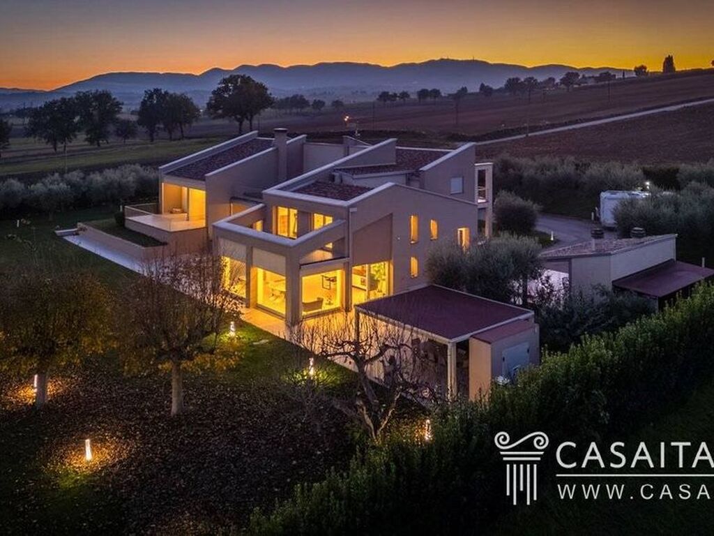 Maison de luxe à vendre à Montefalco, 1 250 000 €, Photo 1