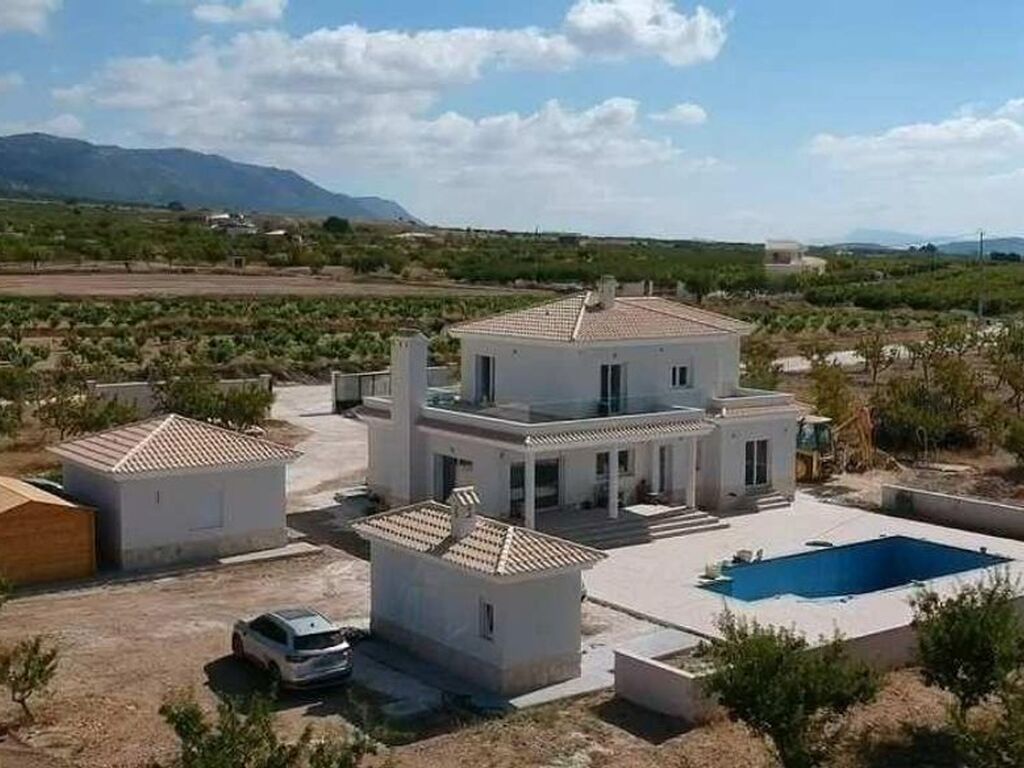 Luxury House for sale in Pinoso, 491 000 €, Photo 4