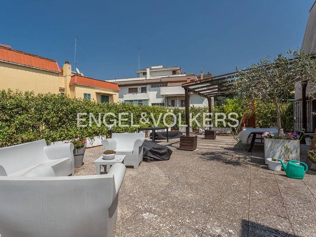 Luxury Apartment for sale in Rome, 1 040 000 €, Photo 6