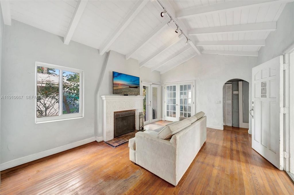 Luxury House for sale in Miami, 627 243 €, Photo 7