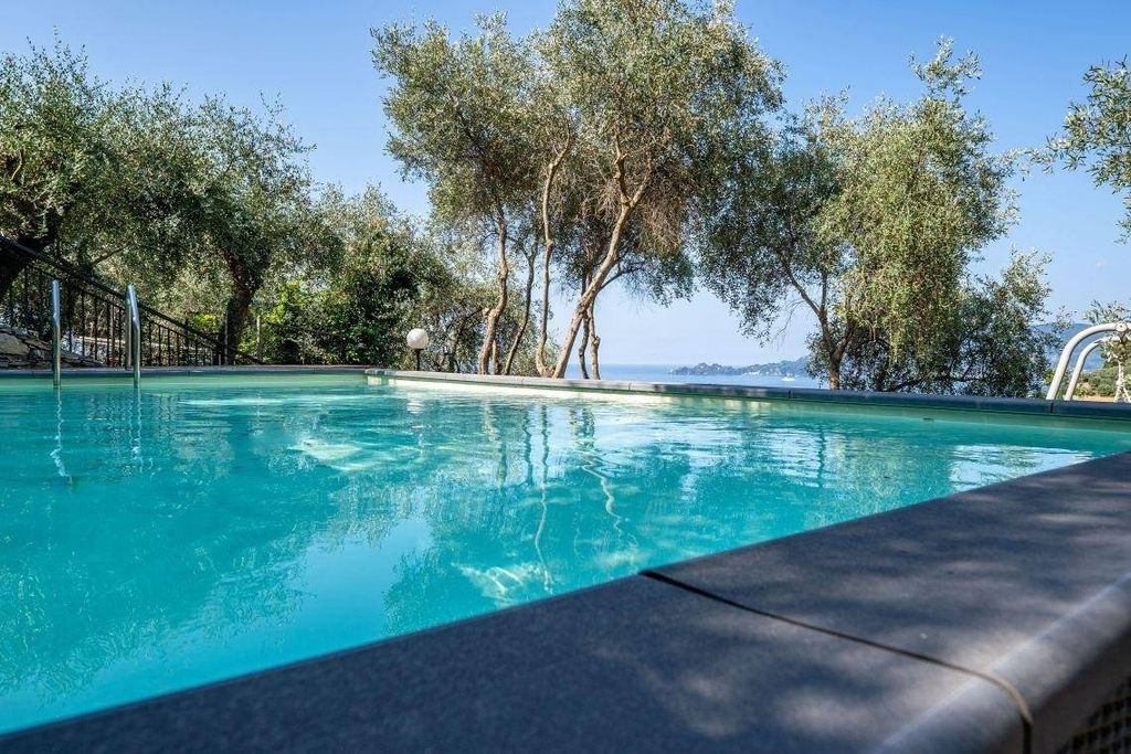 Luxury House for sale in Chiavari, 1 430 000 €, Photo 1