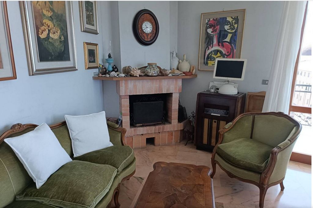 Luxury Apartment for sale in Chiavari, 1 200 000 €, Photo 2