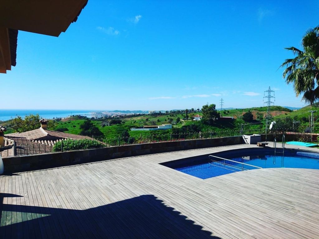 Luxury House for sale in Benalmádena, 1 840 000 €, Photo 1