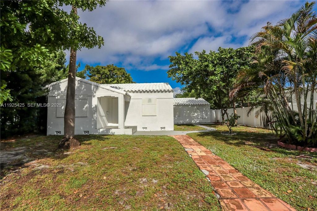 Luxury House for sale in Hollywood, 595 759 €, Photo 2