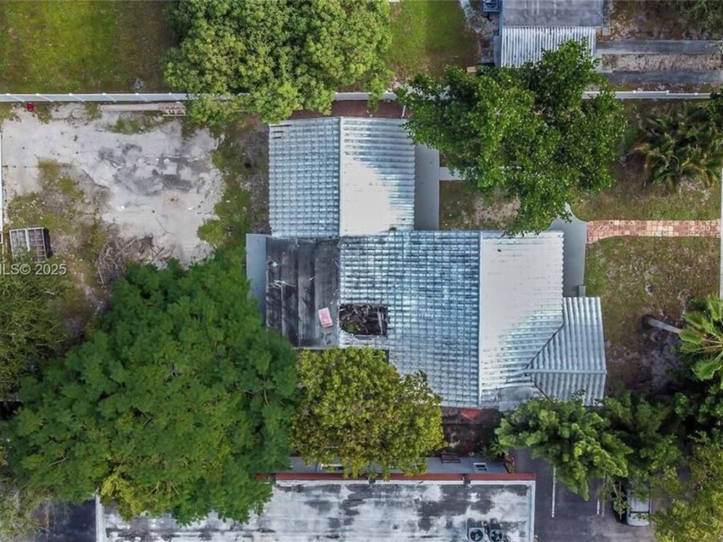 Luxury House for sale in Hollywood, 595 759 €, Photo 4