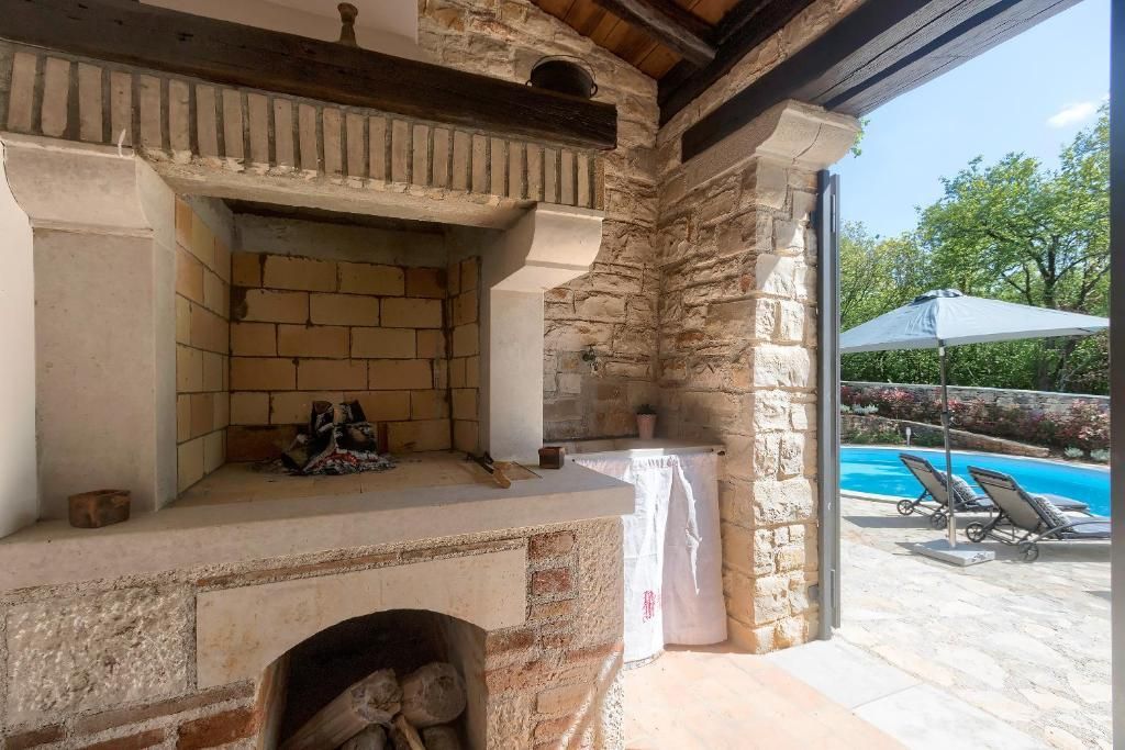 Maison de luxe à vendre à Tinjan, 950 000 €, Photo 3
