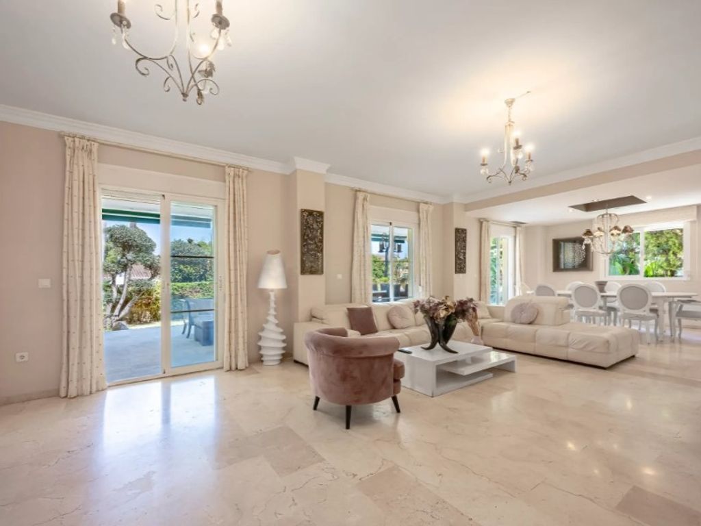 Maison de luxe à vendre à Marbella, 1 560 000 €, Photo 6