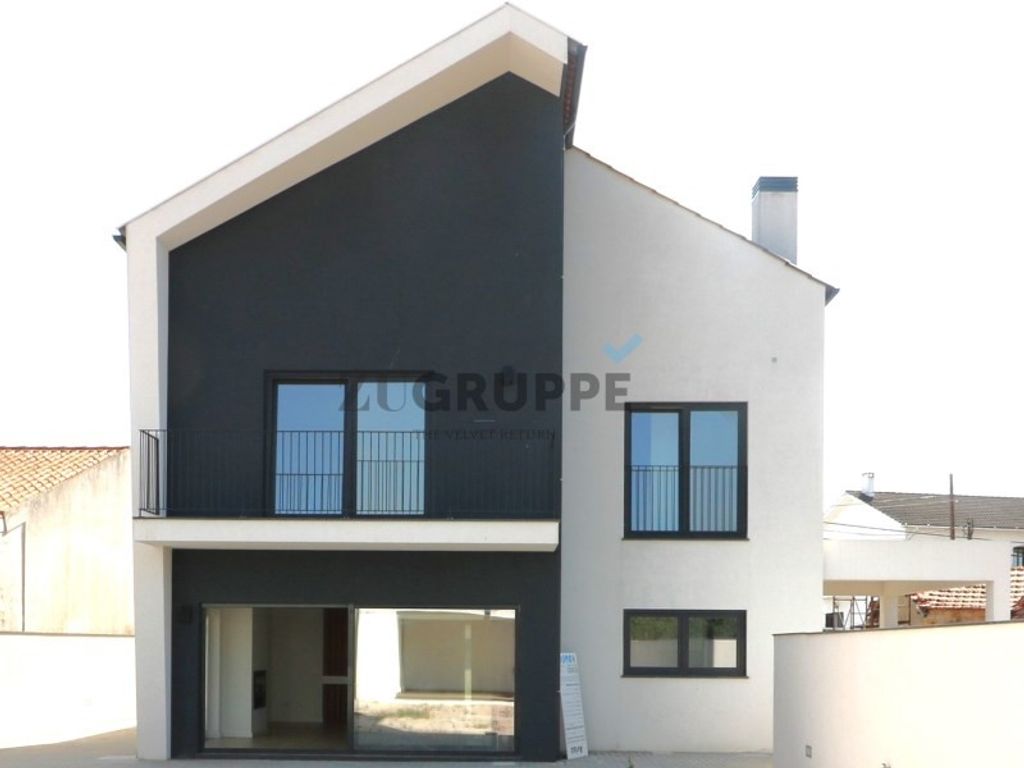 Maison de luxe à vendre à Aveiro, 580 000 €, Photo 1