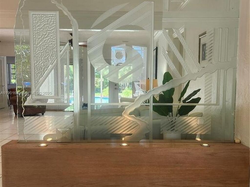 Luxury House for sale in Hollywood, 901 367 €, Photo 2