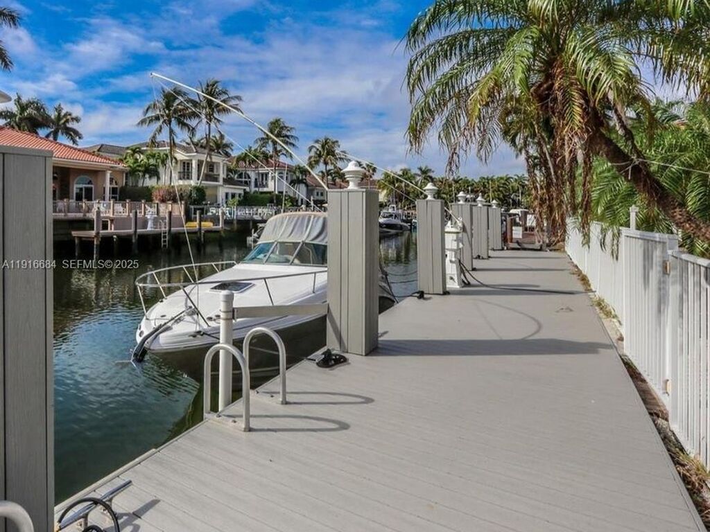 Luxury House for sale in Hollywood, 3 239 242 €, Photo 5