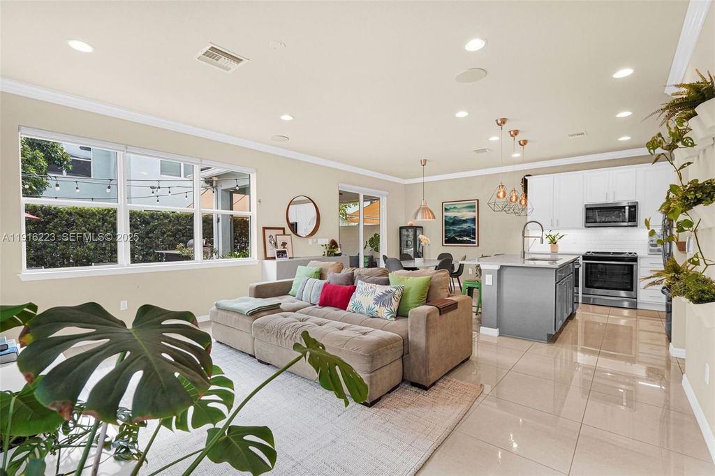 Luxury House for sale in Hollywood, 639 226 €, Photo 5