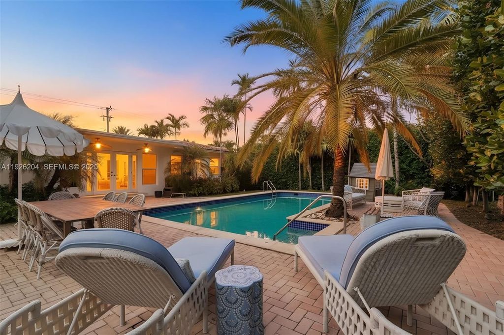 Luxury House for sale in Bay Harbor Islands, 5 751 580 €, Photo 1