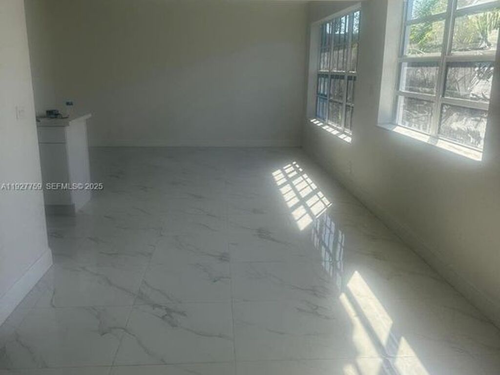 Luxury House for sale in Hollywood, 447 458 €, Photo 4