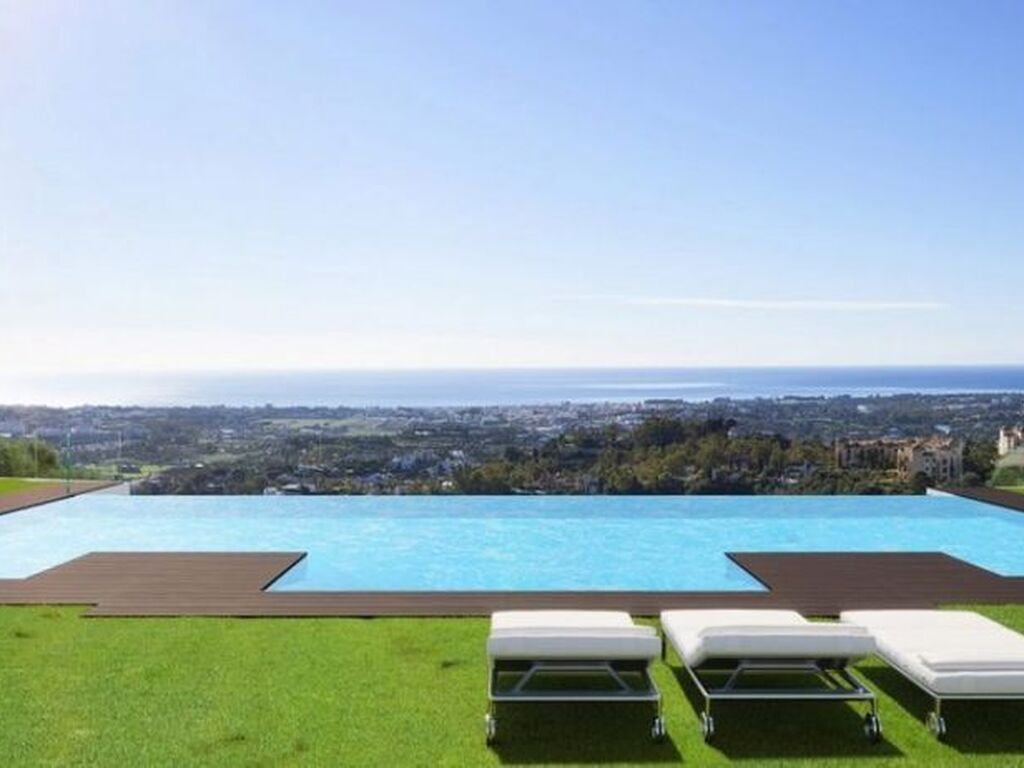 Luxury Apartment for sale in Marbella, 830 000 €, Photo 1