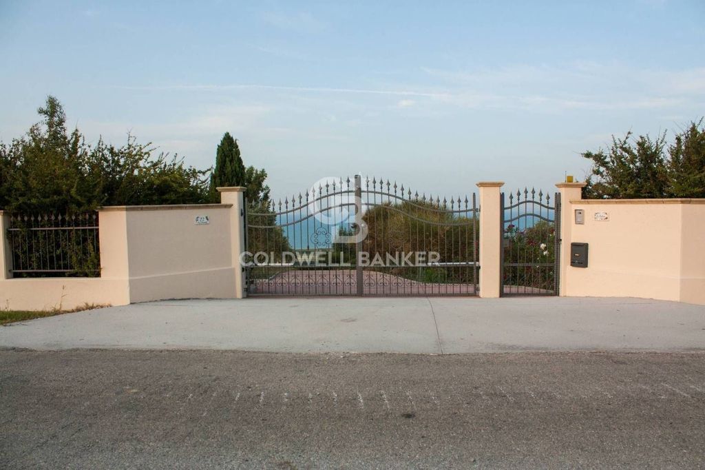 Maison de luxe à vendre à Montenero Di Bisaccia, 950 000 €, Photo 4