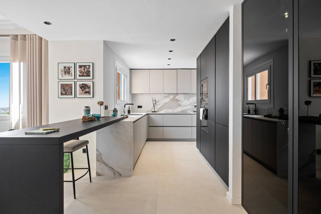 Luxury Apartment for sale in Marbella, 2 295 000 €, Photo 7