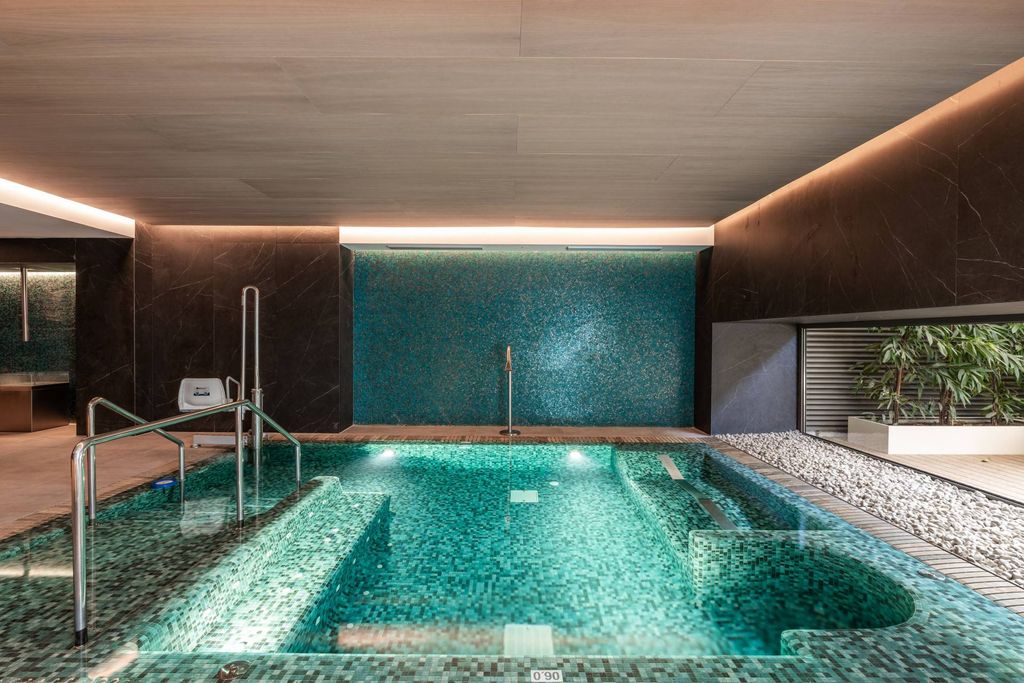 Luxury Apartment for sale in Málaga, 1 950 000 €, Photo 5