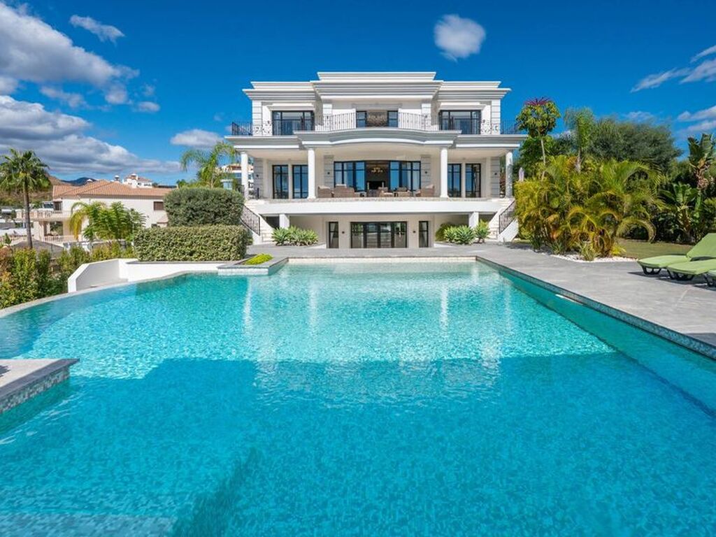 Luxury House for sale in Marbella, 4 950 000 €, Photo 1