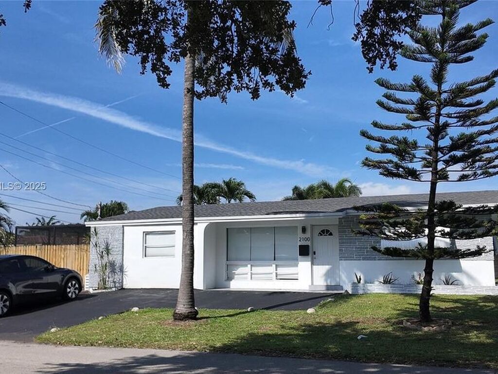 Luxury House for sale in Hollywood, 588 953 €, Photo 2