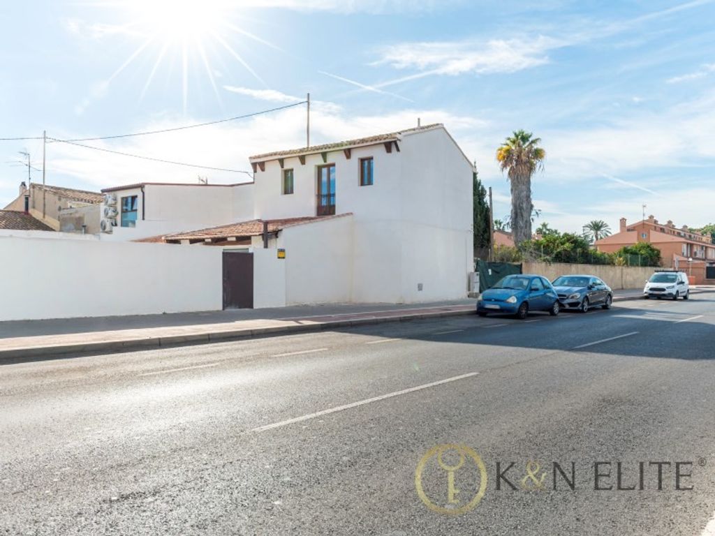 Maison de luxe à vendre à Alicante, 595 000 €, Photo 4