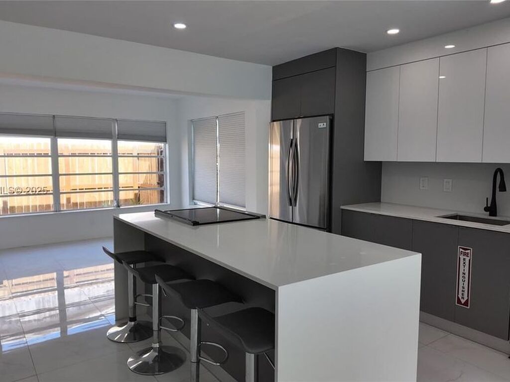 Luxury House for sale in Hollywood, 588 953 €, Photo 7