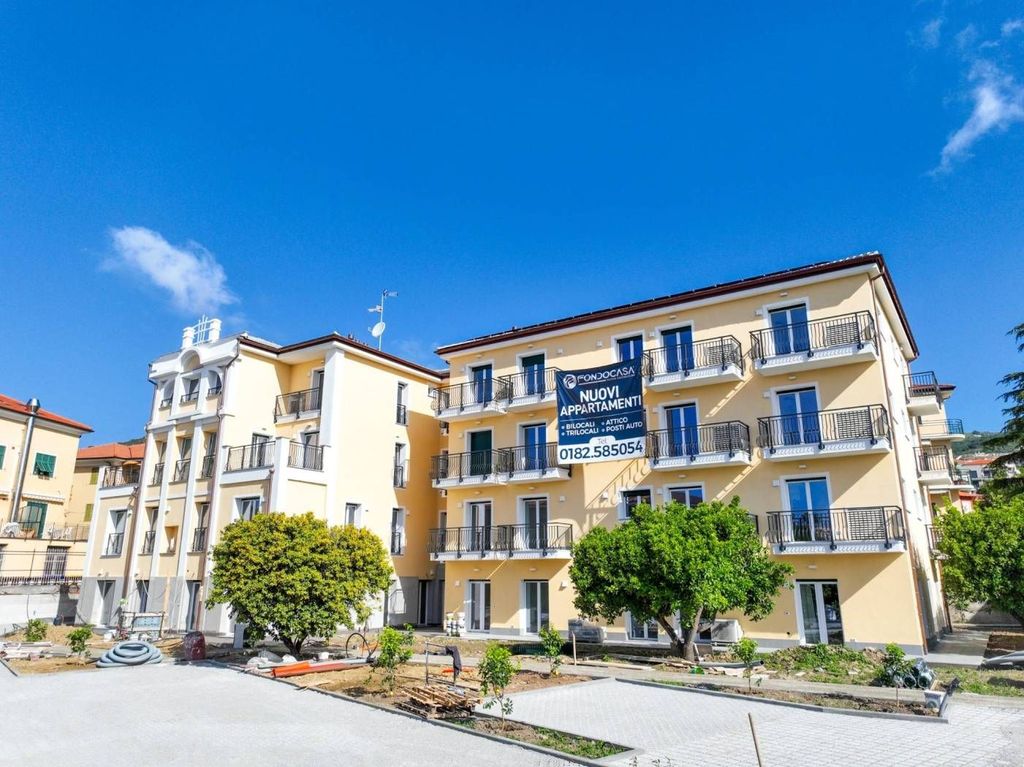 Luxury Apartment for sale in Borgio, 1 250 000 €, Photo 1