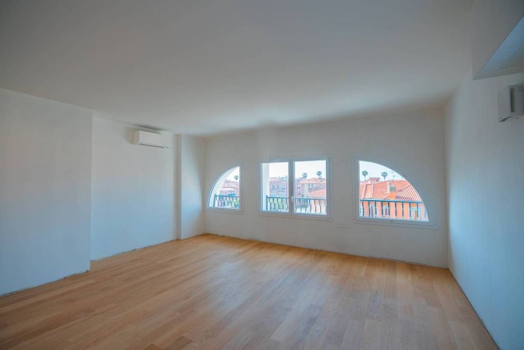 Luxury Apartment for sale in Borgio, 1 250 000 €, Photo 7