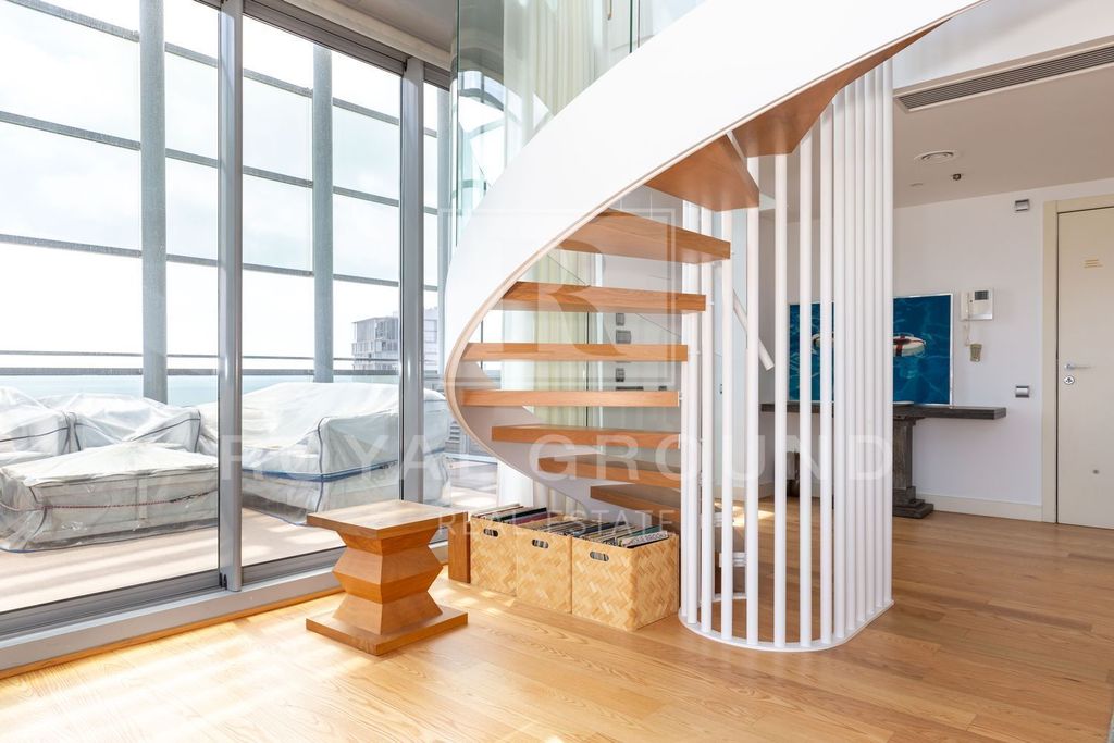 Luxury Apartment for sale in Barcelona, 2 195 000 €, Photo 1