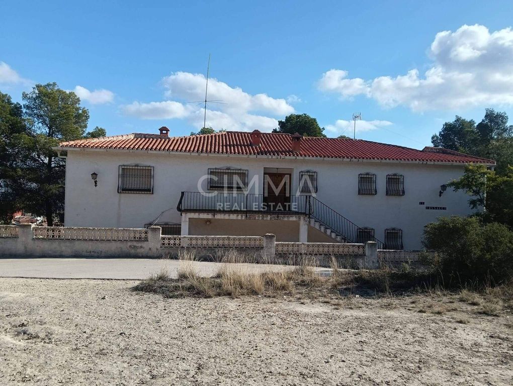 Maison de luxe à vendre à La Nucia, 750 000 €, Photo 1
