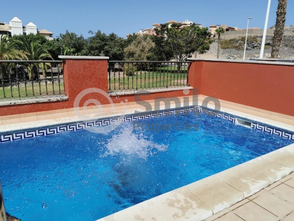 Luxury House for sale in Adeje, 1 280 000 €, Photo 1