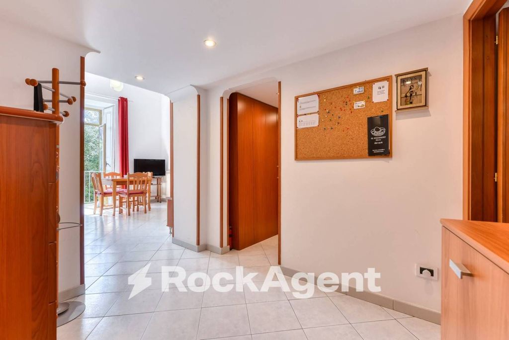 Luxury Apartment for sale in Naples, 670 000 €, Photo 4