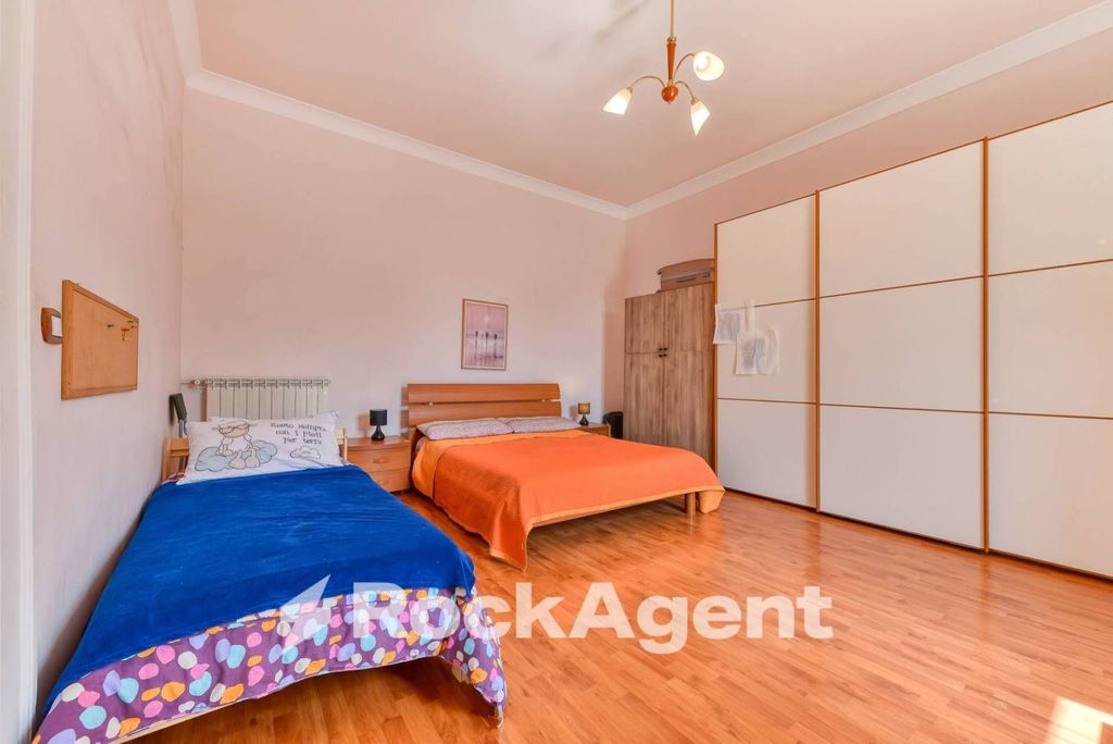 Luxury Apartment for sale in Naples, 670 000 €, Photo 6