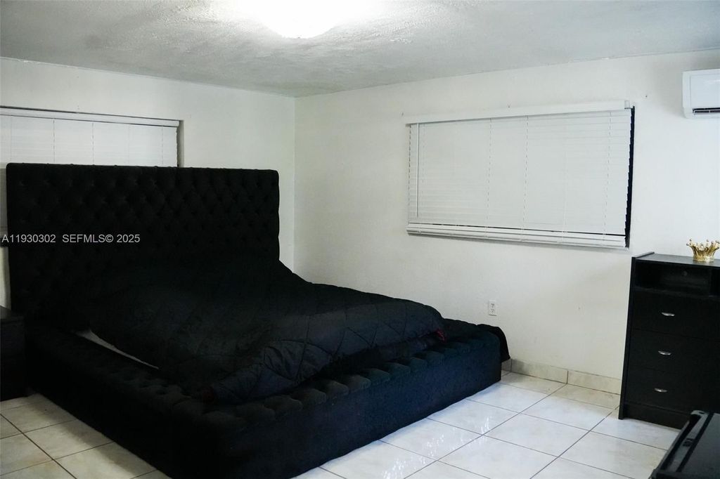 Luxury House for sale in Miami Heights Trailer Park, 596 610 €, Photo 4