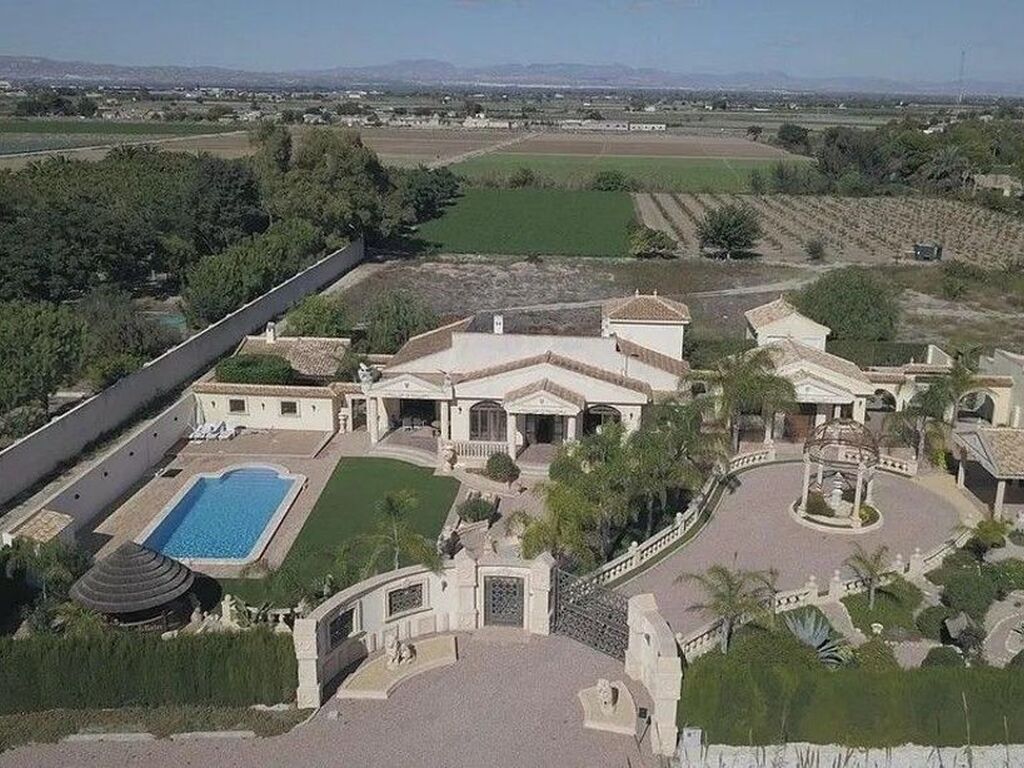 Maison de luxe à vendre à Daya Vieja, 899 000 €, Photo 1
